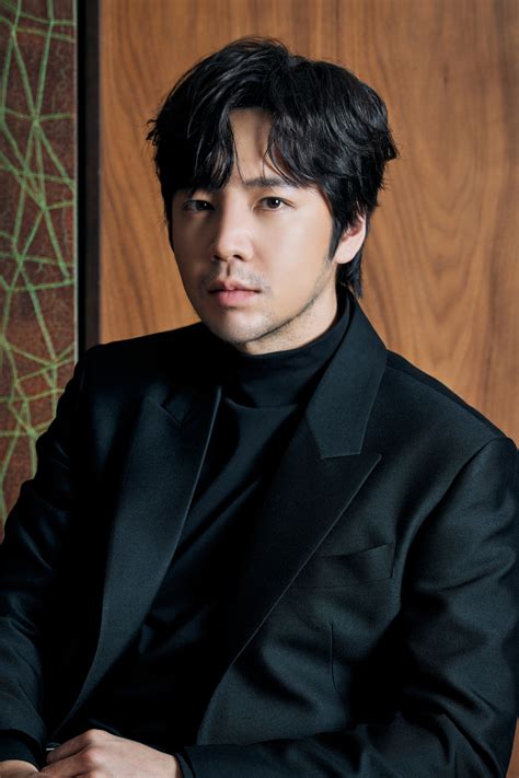 Jang Geun Suk .